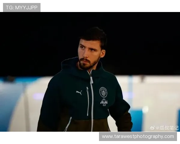 约翰·斯通斯与鲁本·迪亚斯:技术型与指挥型中卫的战术角色差异解析