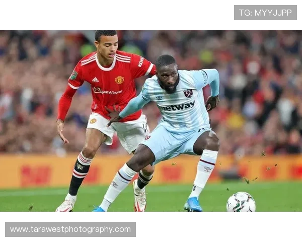 曼联从第15到争四的复苏趋势，是否面临稳定性考验与竞争加剧的格局变化