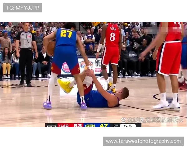 假摔判罚如何界定？裁判依据哪些动作细节做出判定